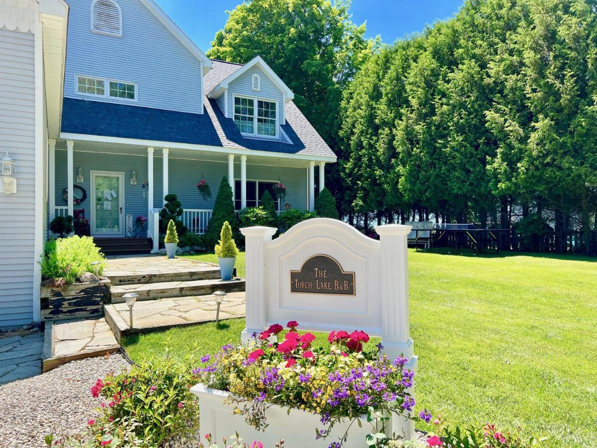 The Torch Lake Bed And Breakfast Central Lake Exterior foto