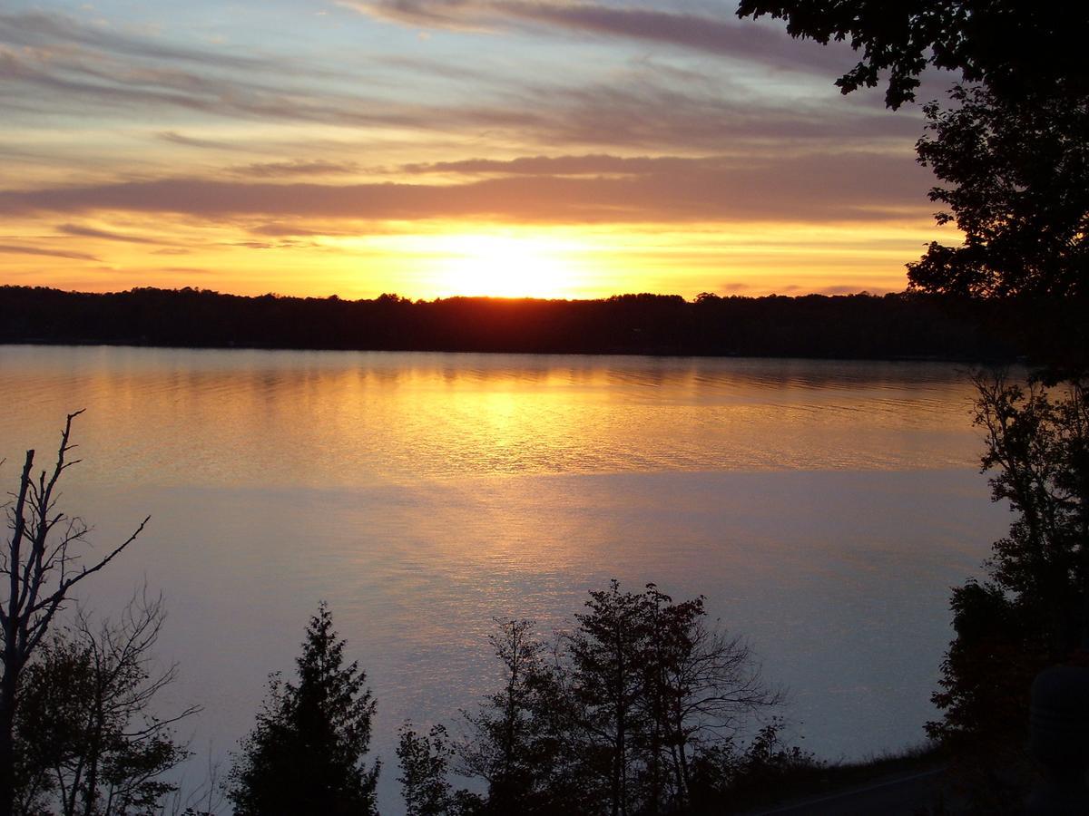 The Torch Lake Bed And Breakfast Central Lake Exterior foto