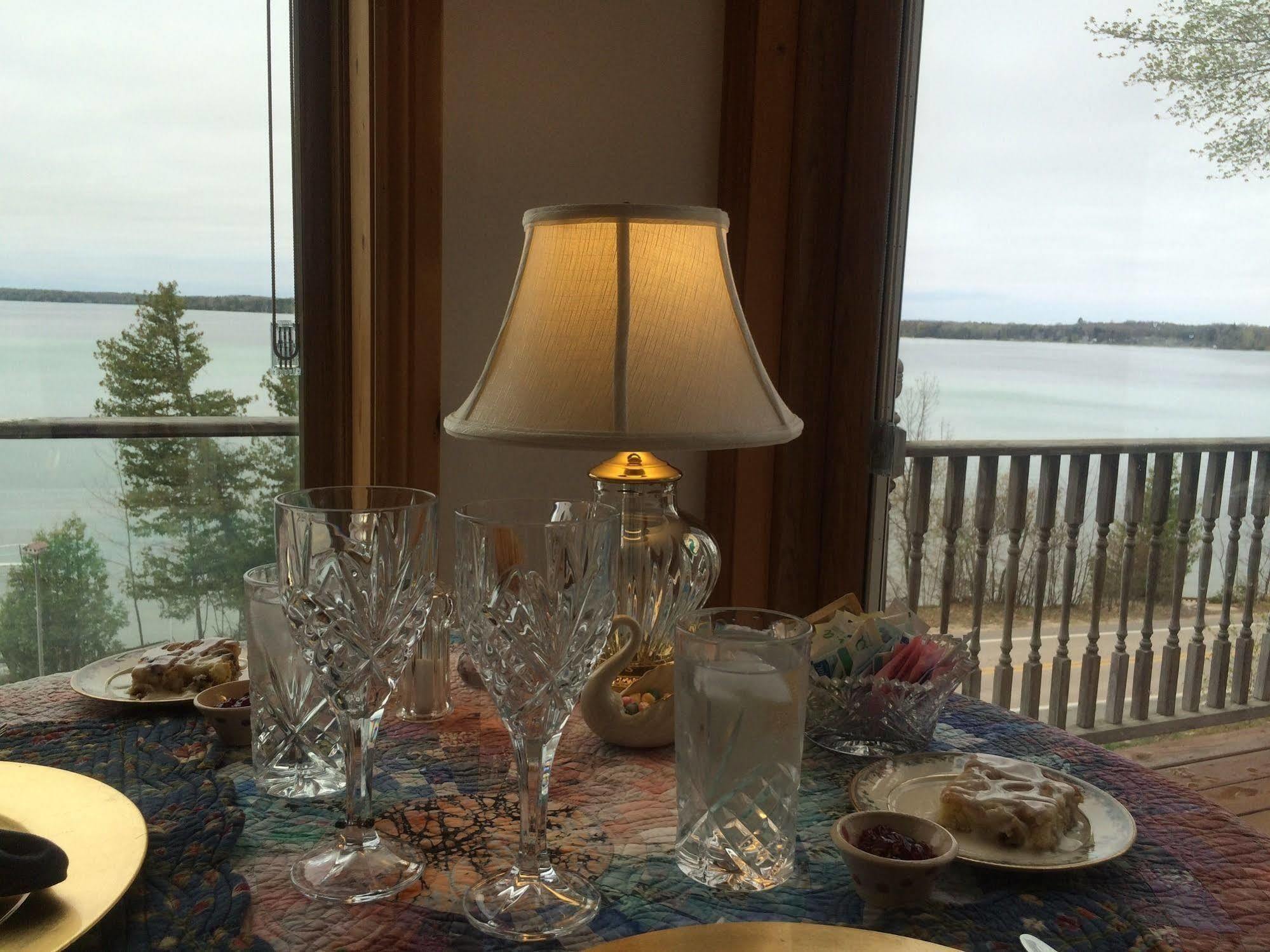 The Torch Lake Bed And Breakfast Central Lake Exterior foto